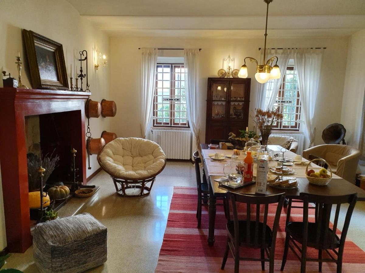 Casa Zia Cianetta Residenza Di Campagna Guest House Capodacqua  ภายนอก รูปภาพ
